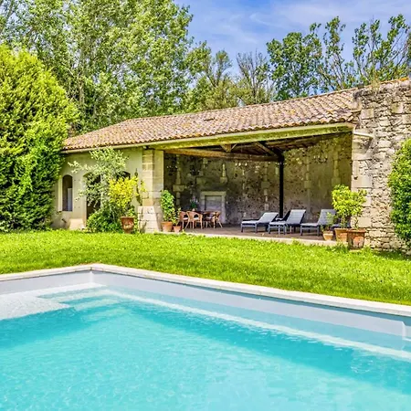 Domaine De Brancas And Petit Domaine De Brancas * Beaucaire (Gard)