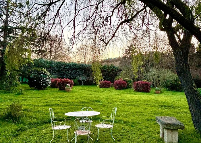 Holiday home Domaine De Brancas And Petit Domaine De Brancas Beaucaire (Gard)