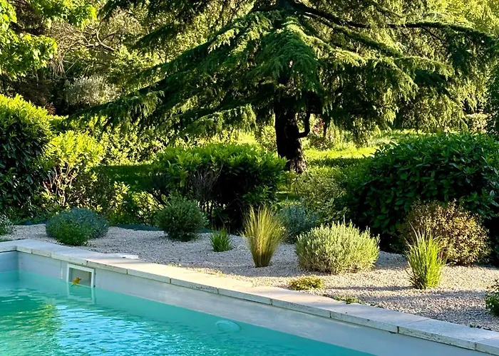 Domaine De Brancas And Petit Domaine De Brancas Beaucaire (Gard)