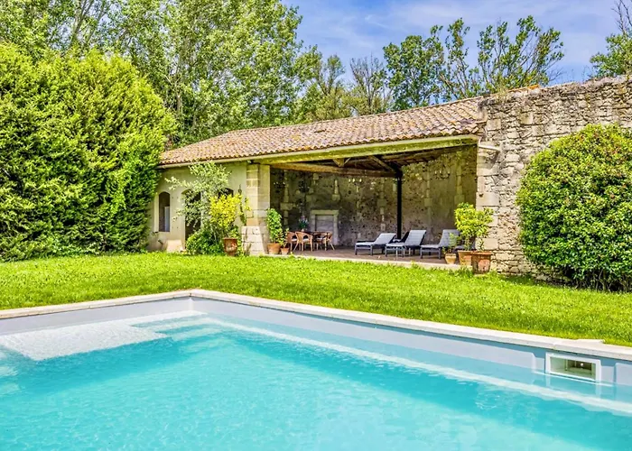 Domaine De Brancas And Petit Domaine De Brancas * Beaucaire (Gard)